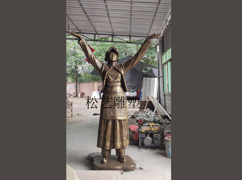 羌族姑娘仿銅人物雕塑(松